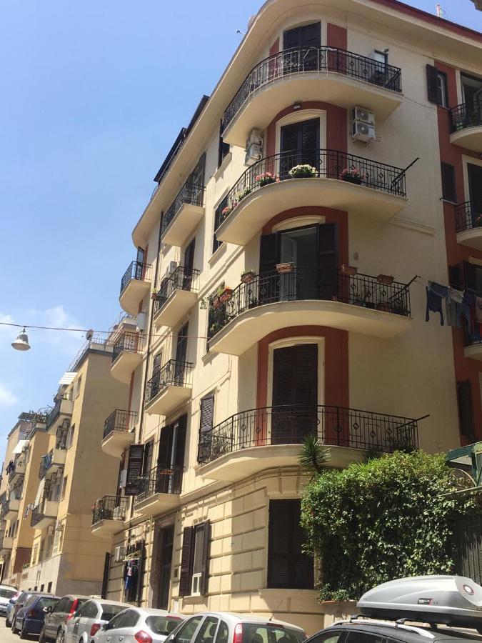 Domus Luca - Central Rooms In The Heart Of Νάπολη Εξωτερικό φωτογραφία